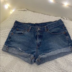 Cutoff Levi’s Shorts